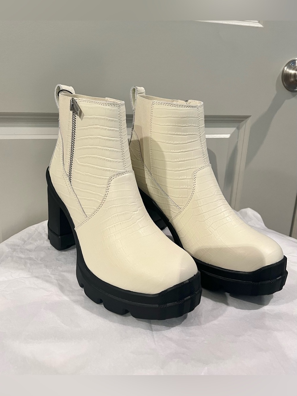 Sorel Caribou X Heel Chelsea platform Boot Chalk White Waterproof
